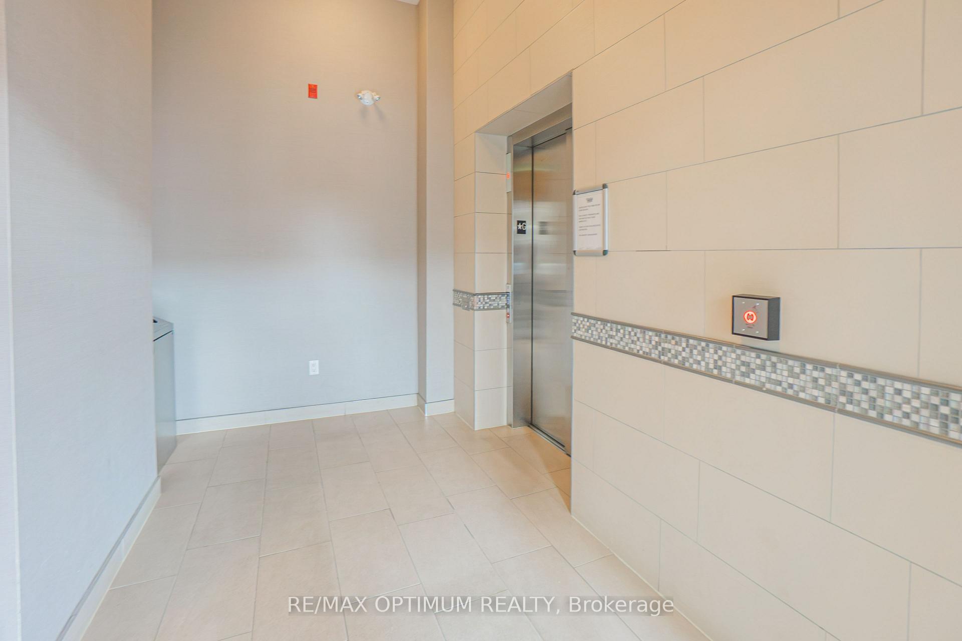 Photo 3 of Unit 315, 50 Sky Harbour Drive, Brampton, Bram West — HOMEH