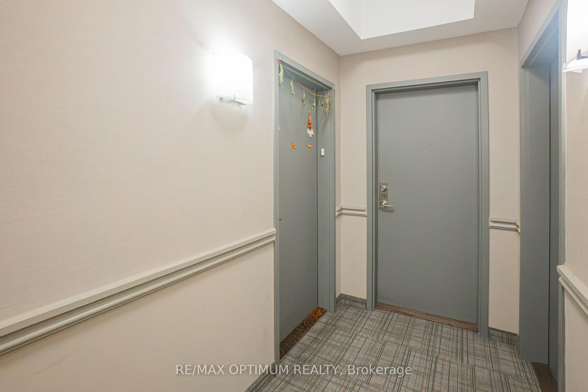 Photo 4 of Unit 315, 50 Sky Harbour Drive, Brampton, Bram West — HOMEH