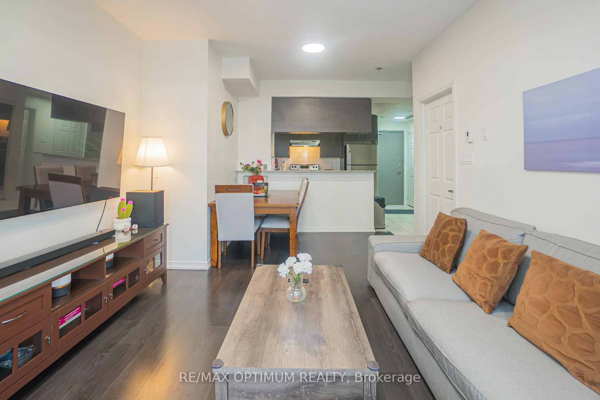 Photo 7 of Unit 315, 50 Sky Harbour Drive, Brampton, Bram West — HOMEH