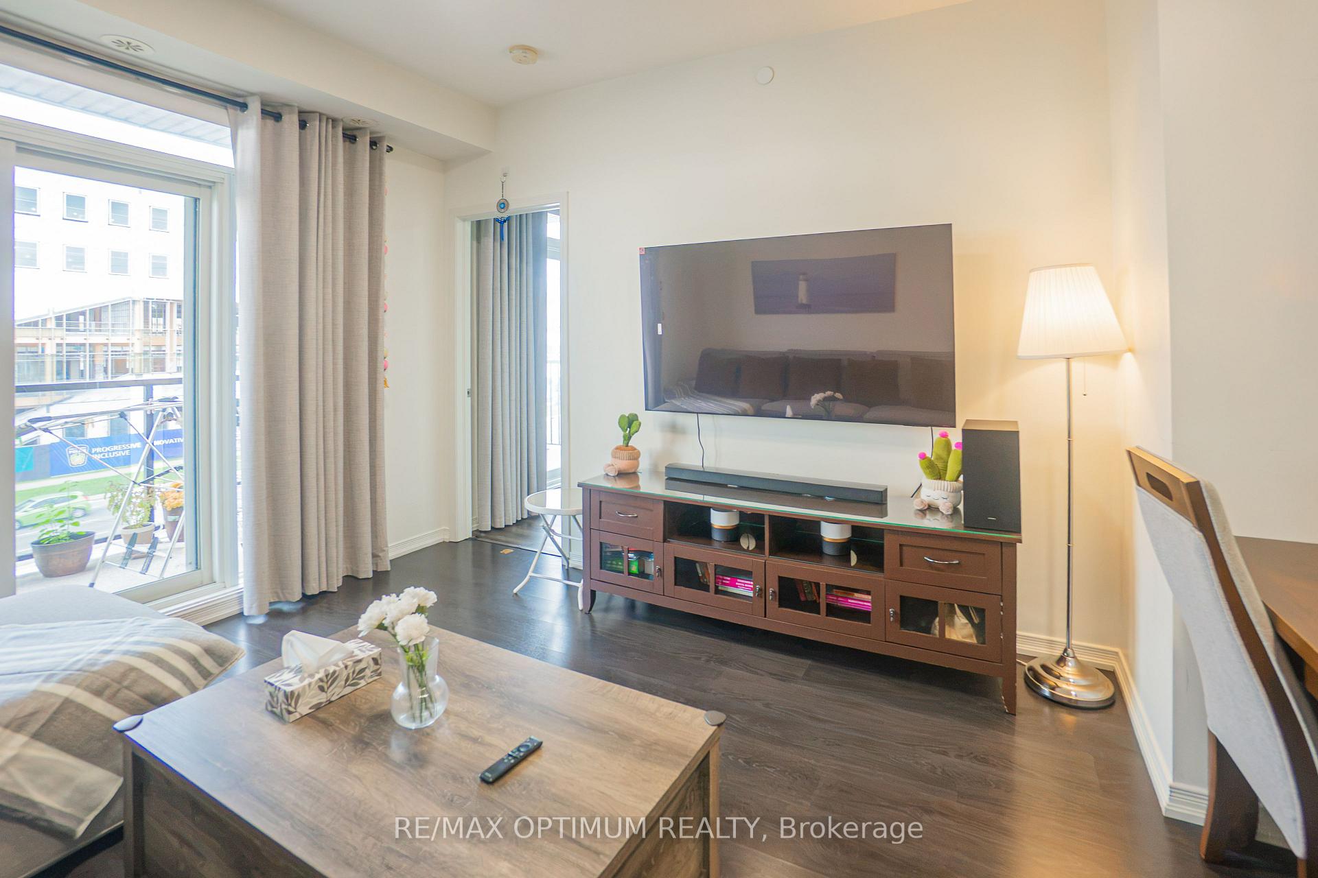 Photo 8 of Unit 315, 50 Sky Harbour Drive, Brampton, Bram West — HOMEH