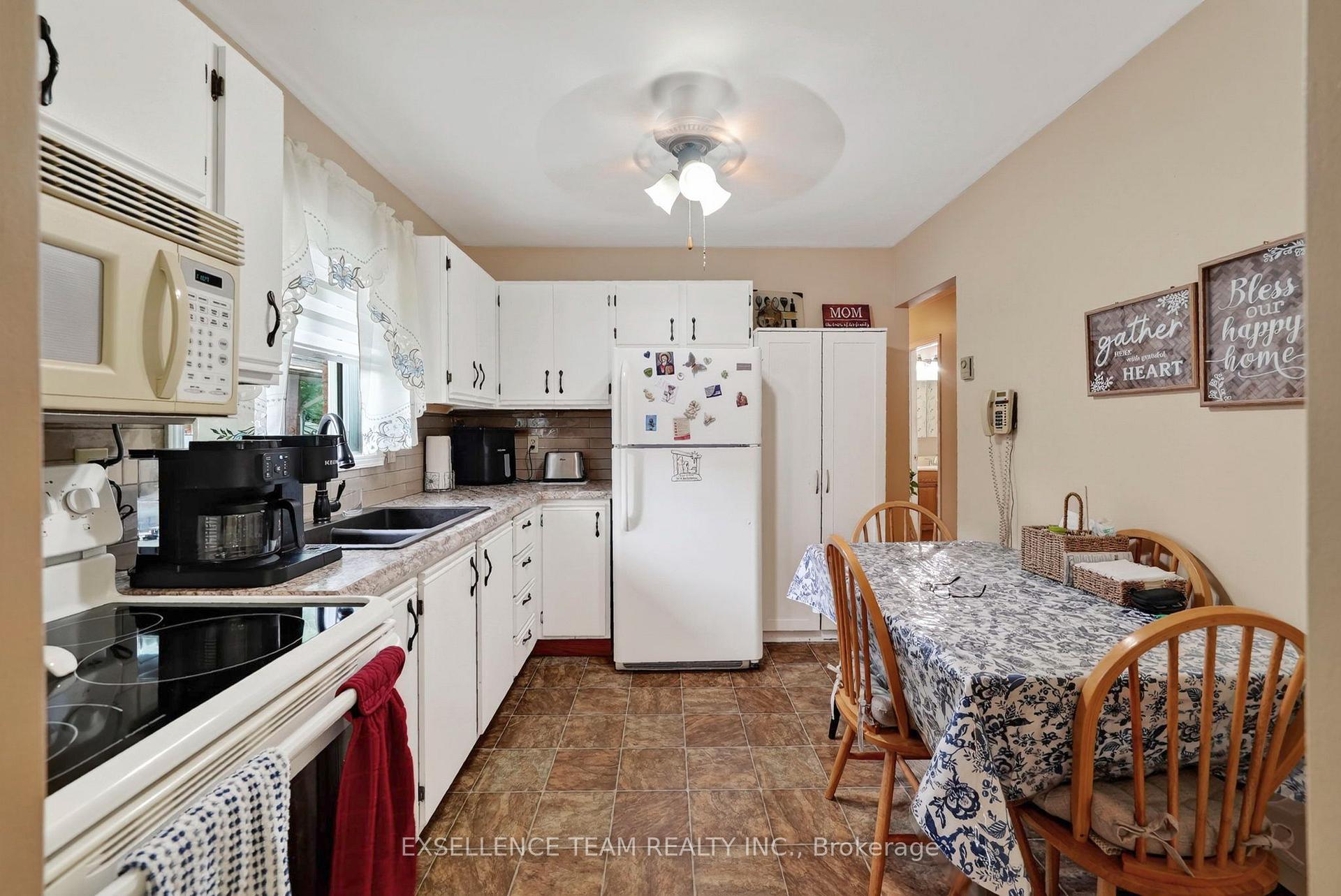 Photo 8 of 111 Glen Oaks Court, Cornwall, Cornwall — HOMEH