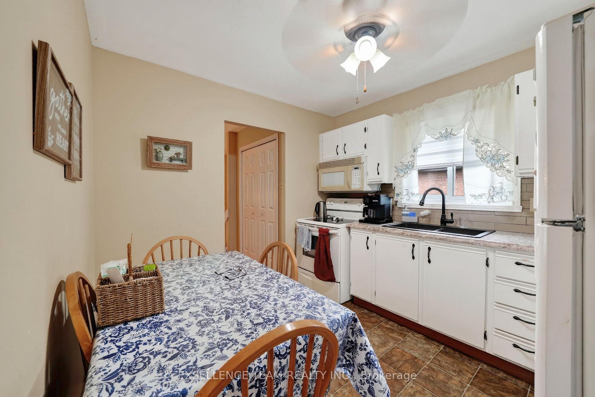 Photo 10 of 111 Glen Oaks Court, Cornwall, Cornwall — HOMEH