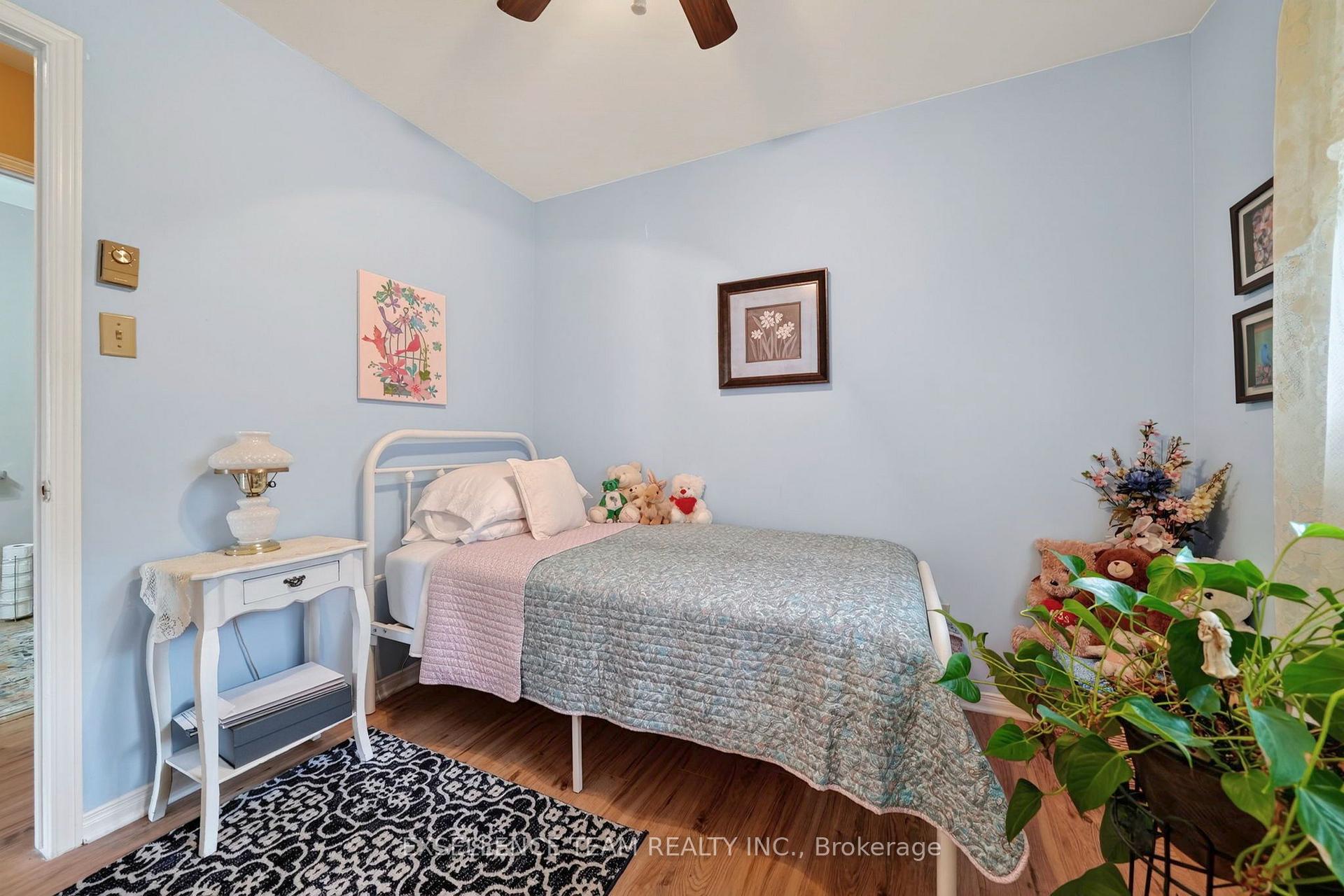 Photo 13 of 111 Glen Oaks Court, Cornwall, Cornwall — HOMEH
