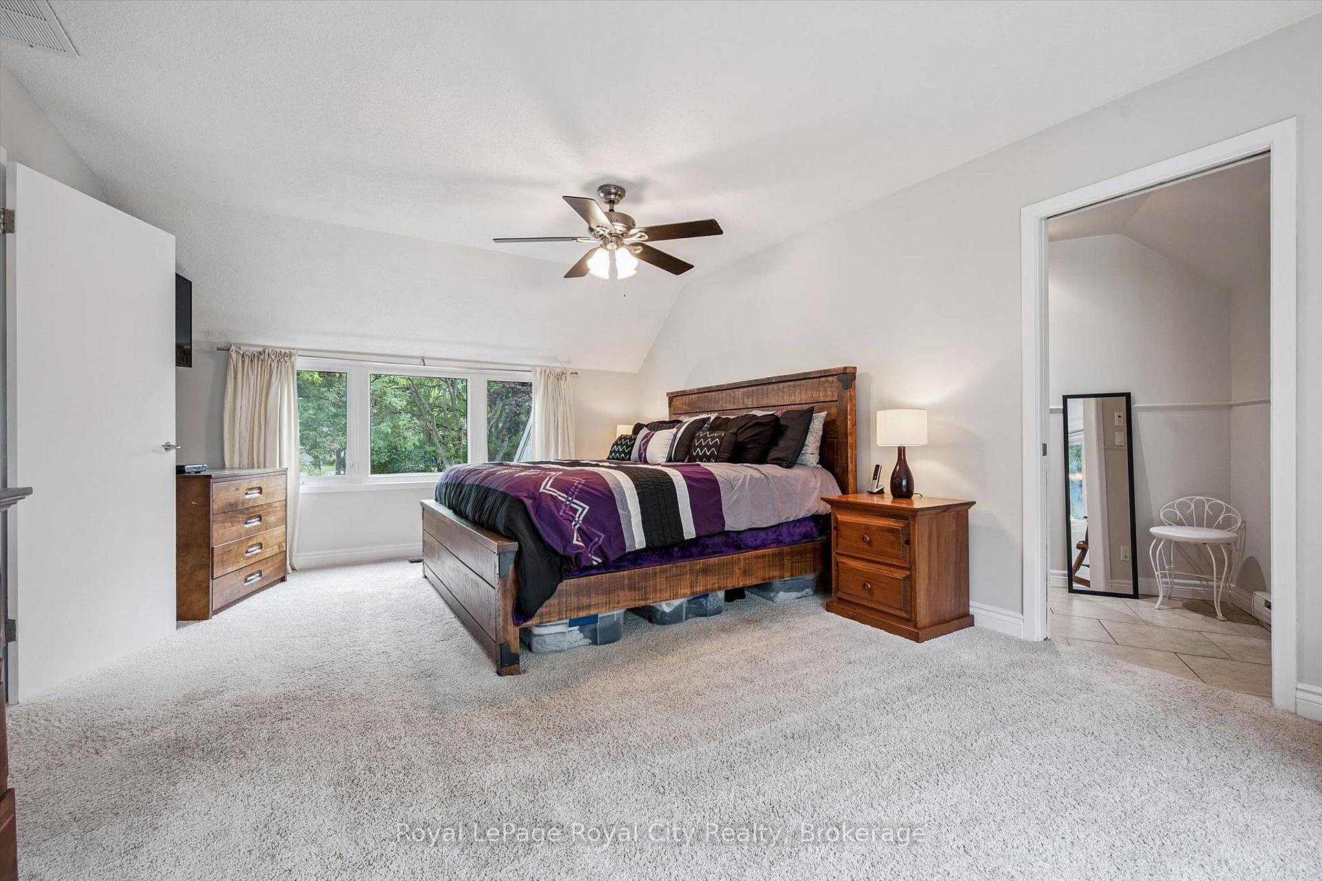 Photo 14 of 8 Berkley Place, Guelph, Riverside Park — HOMEH