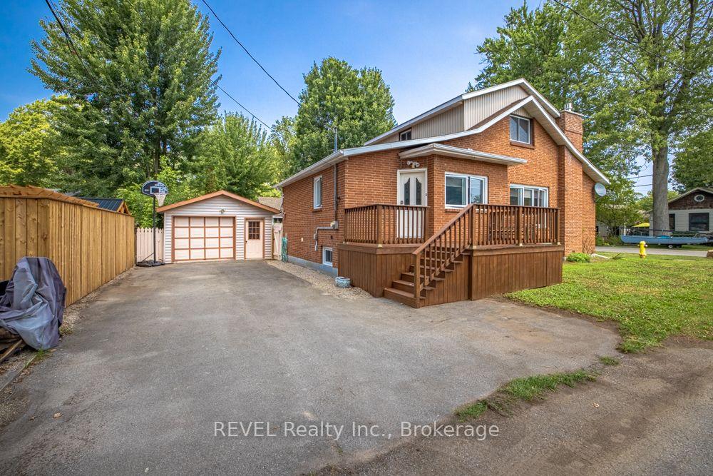 Photo of 353 Oakwood Avenue