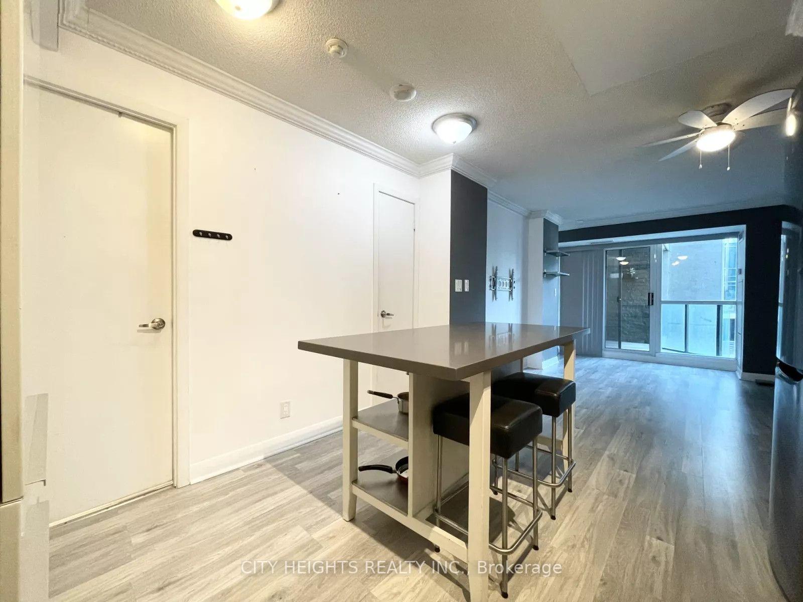 Photo 11 of Unit 811, 600 Fleet Street, Toronto, Niagara — HOMEH