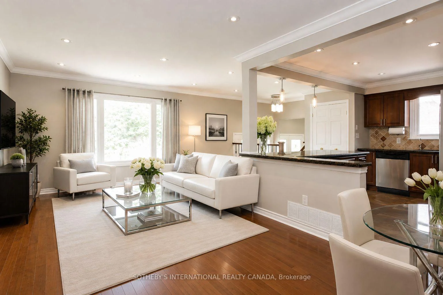 Photo 12 of Unit Upper, 2694 Constable Road, Mississauga, Clarkson — HOMEH