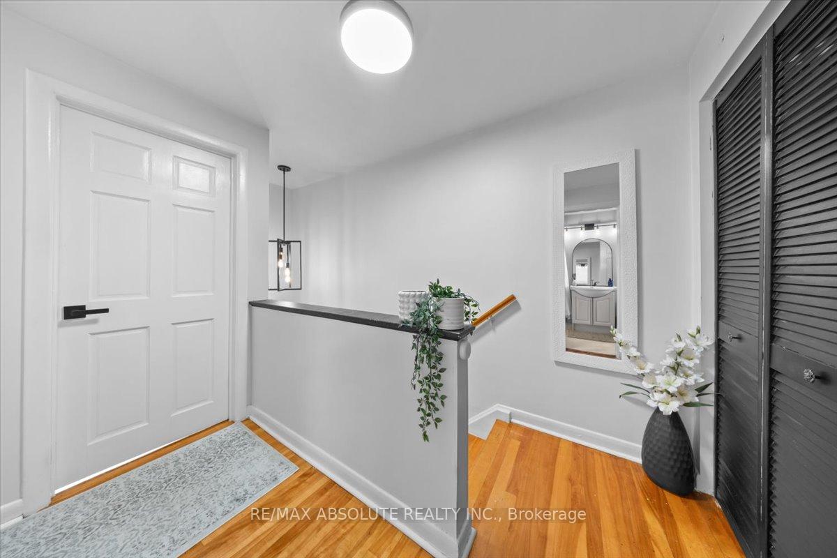 Photo 15 of 791 Borthwick Avenue, Ottawa, Castle Heights/Rideau High — HOMEH