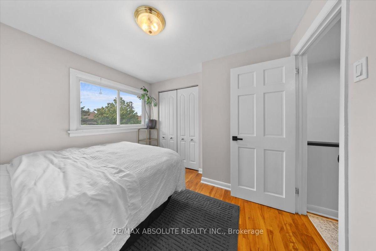 Photo 20 of 791 Borthwick Avenue, Ottawa, Castle Heights/Rideau High — HOMEH