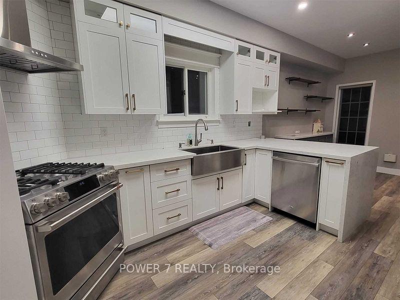 Photo 2 of 254 Bur Oak Avenue, Markham, Berczy — HOMEH
