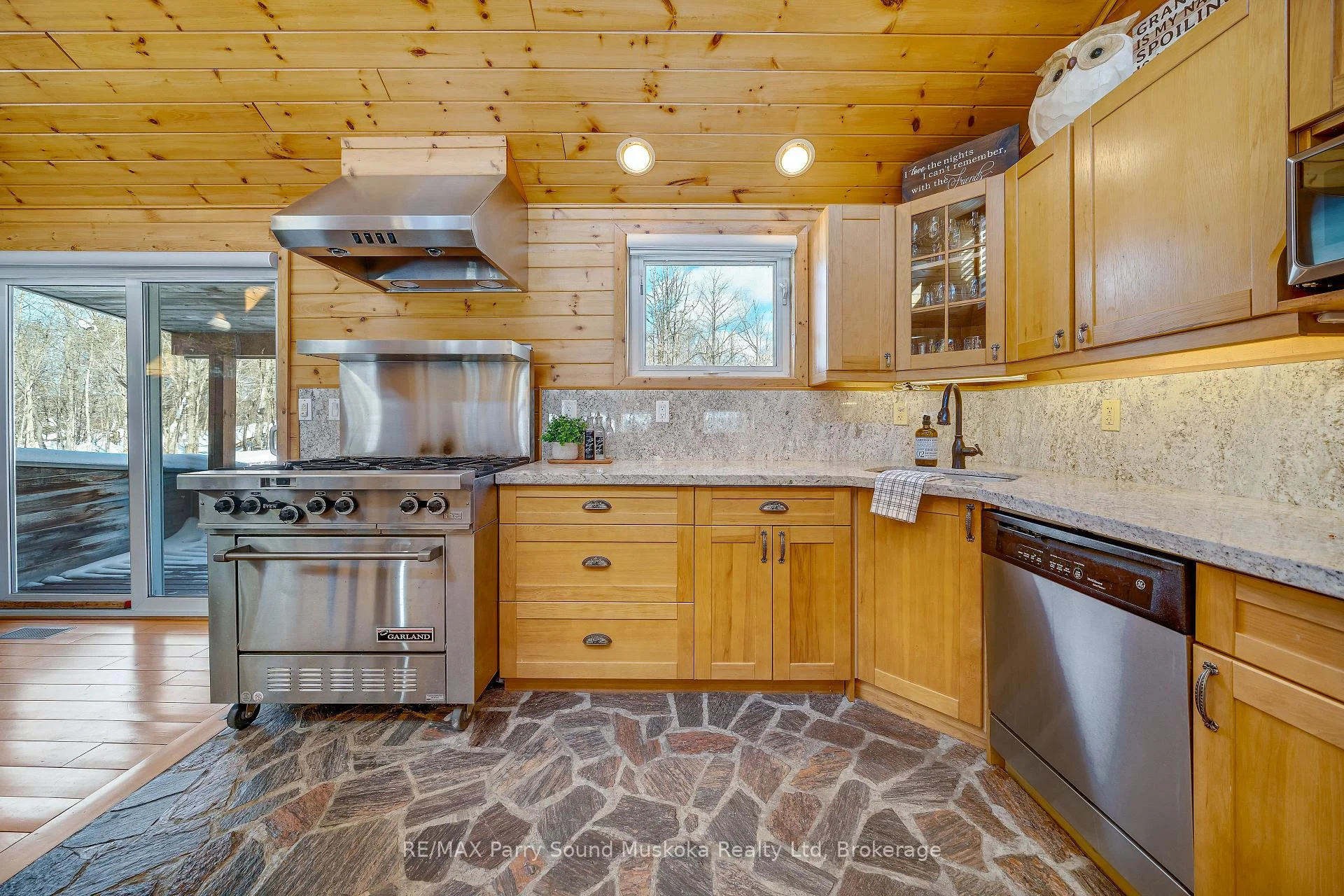 Photo 40 of 587 Centre Road, McKellar — HOMEH