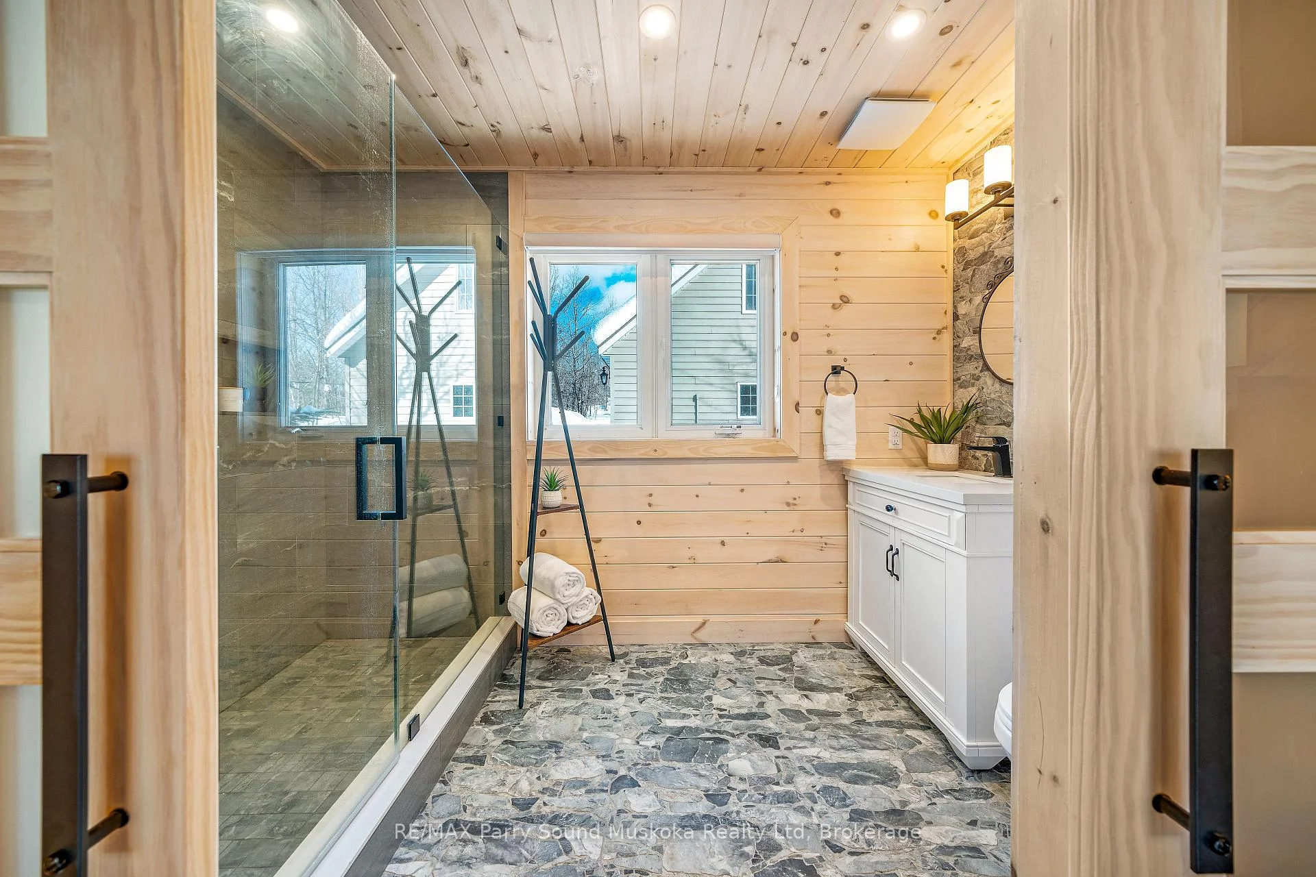 Photo 67 of 587 Centre Road, McKellar — HOMEH