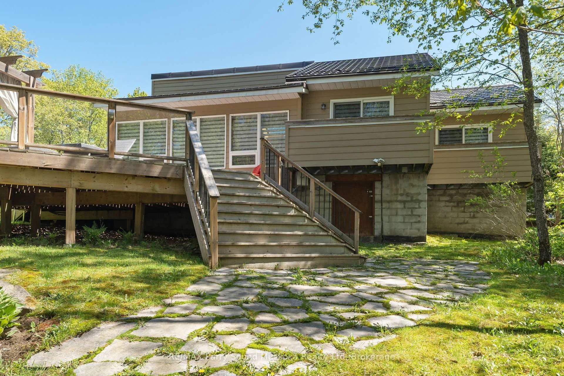 Photo 93 of 587 Centre Road, McKellar — HOMEH