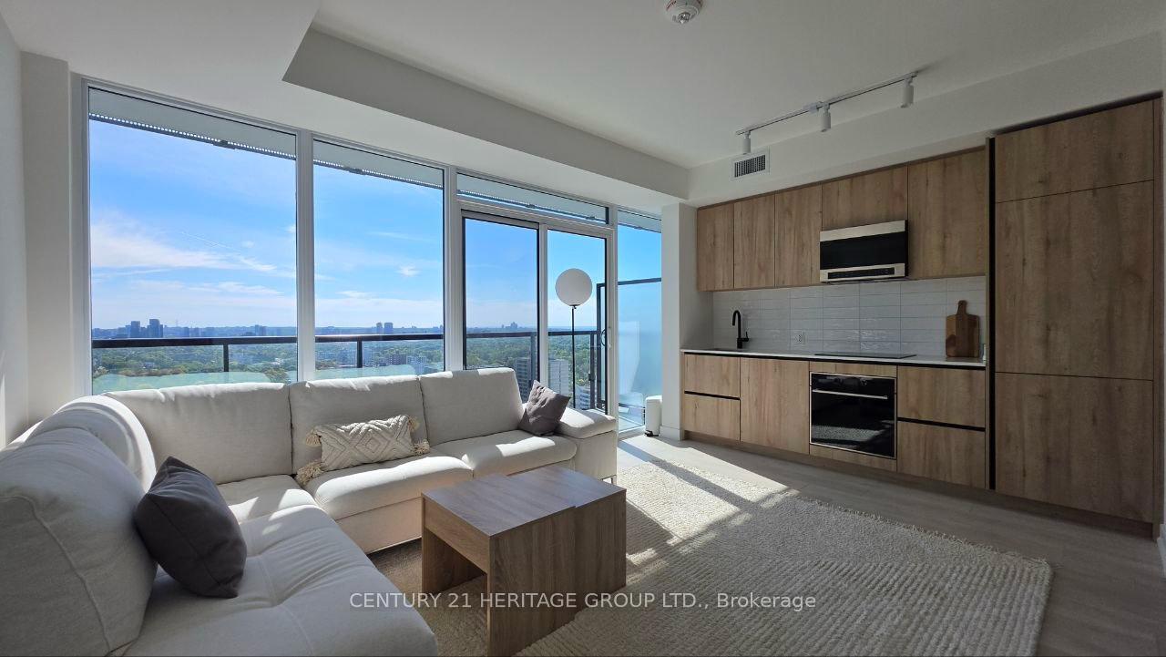 Photo 3 of Unit 2611, 127 Broadway Avenue S, Toronto, Mount Pleasant West — HOMEH