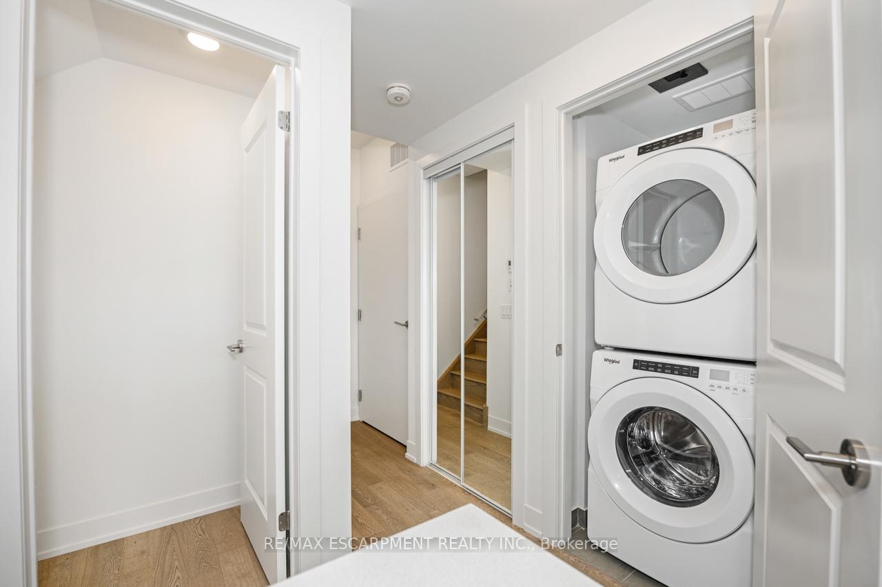 Photo 5 of Unit 251, 1075 Douglas McCurdy Common, Mississauga, Lakeview — HOMEH