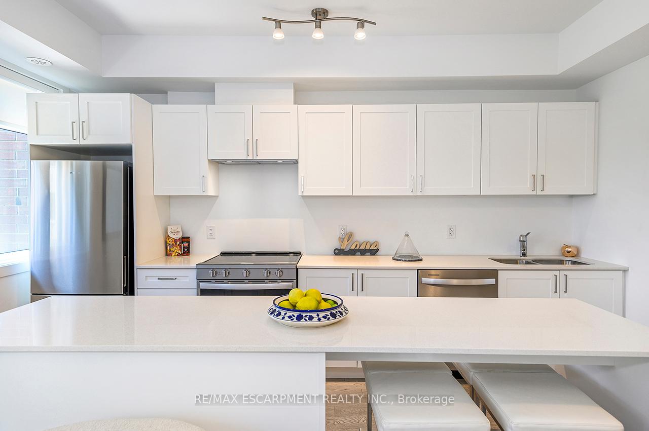 Photo 10 of Unit 251, 1075 Douglas McCurdy Common, Mississauga, Lakeview — HOMEH