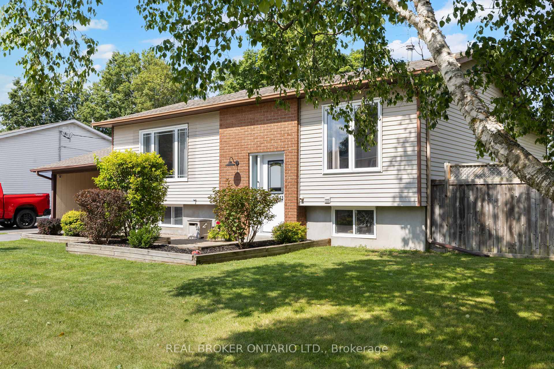 Photo 4 of 243 Grant Street, Carleton Place, Carleton Place — HOMEH