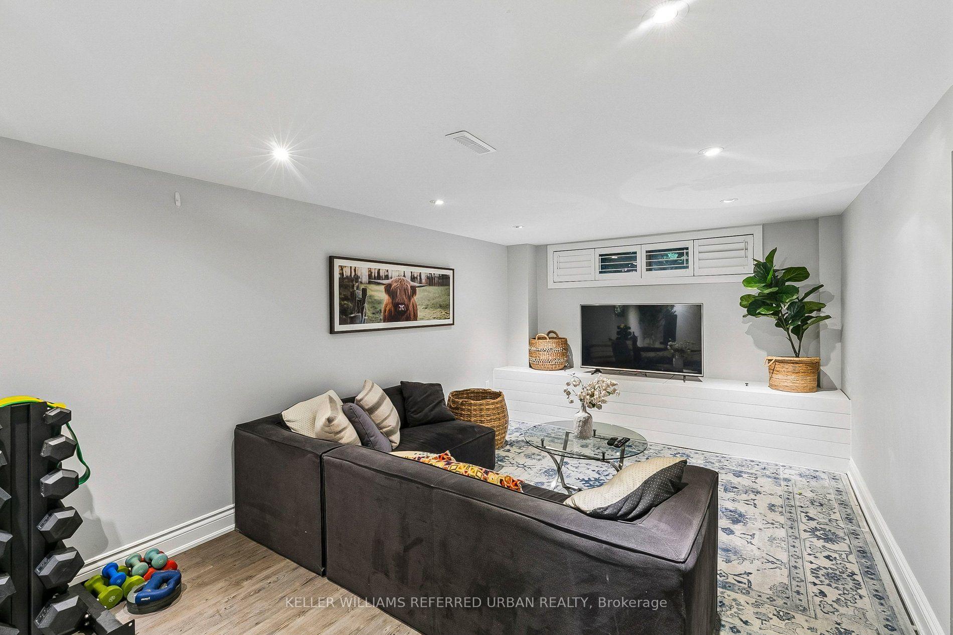 Photo 43 of 36 Vernadale Crescent, Scarborough, Clairlea-Birchmount — HOMEH