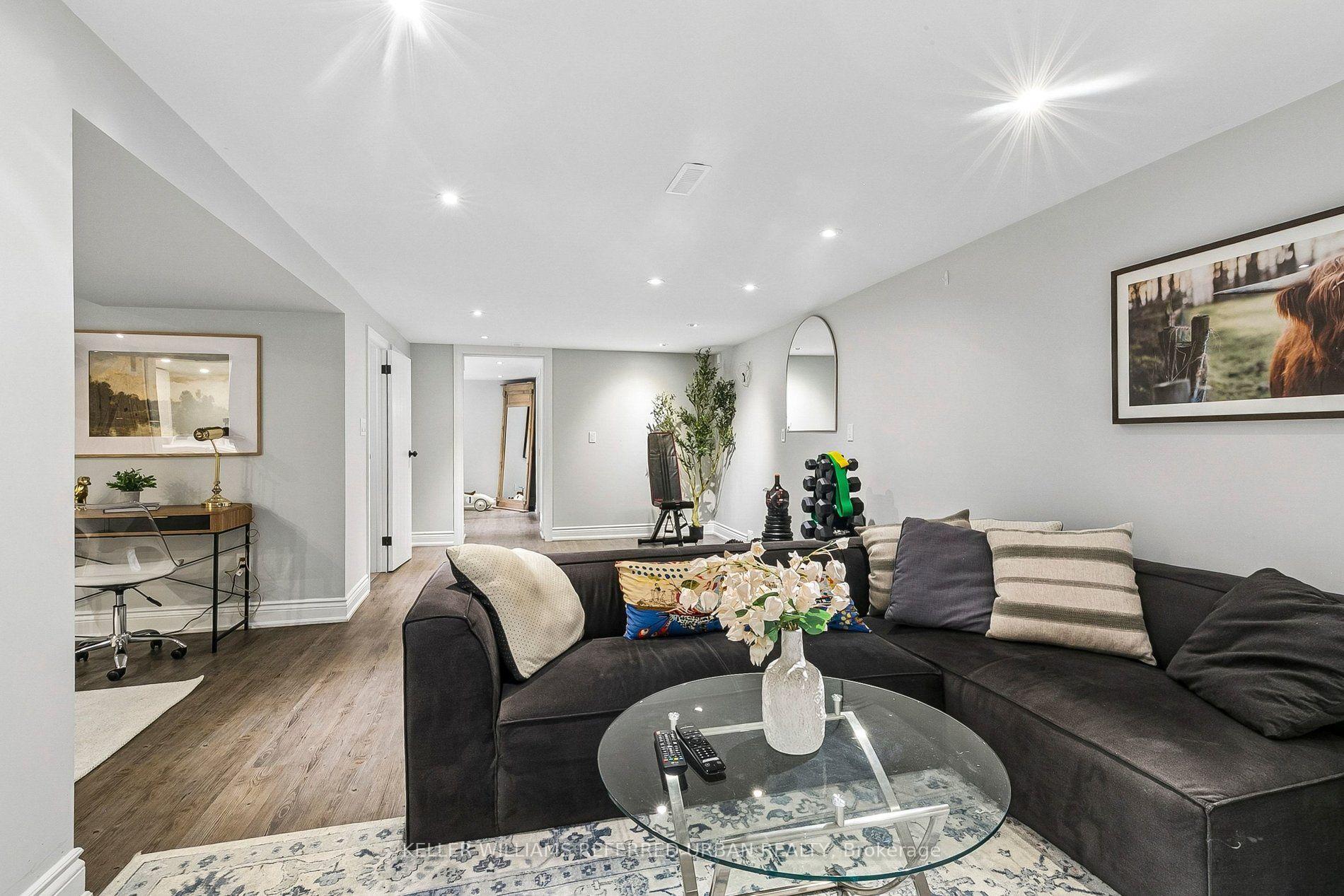 Photo 48 of 36 Vernadale Crescent, Scarborough, Clairlea-Birchmount — HOMEH