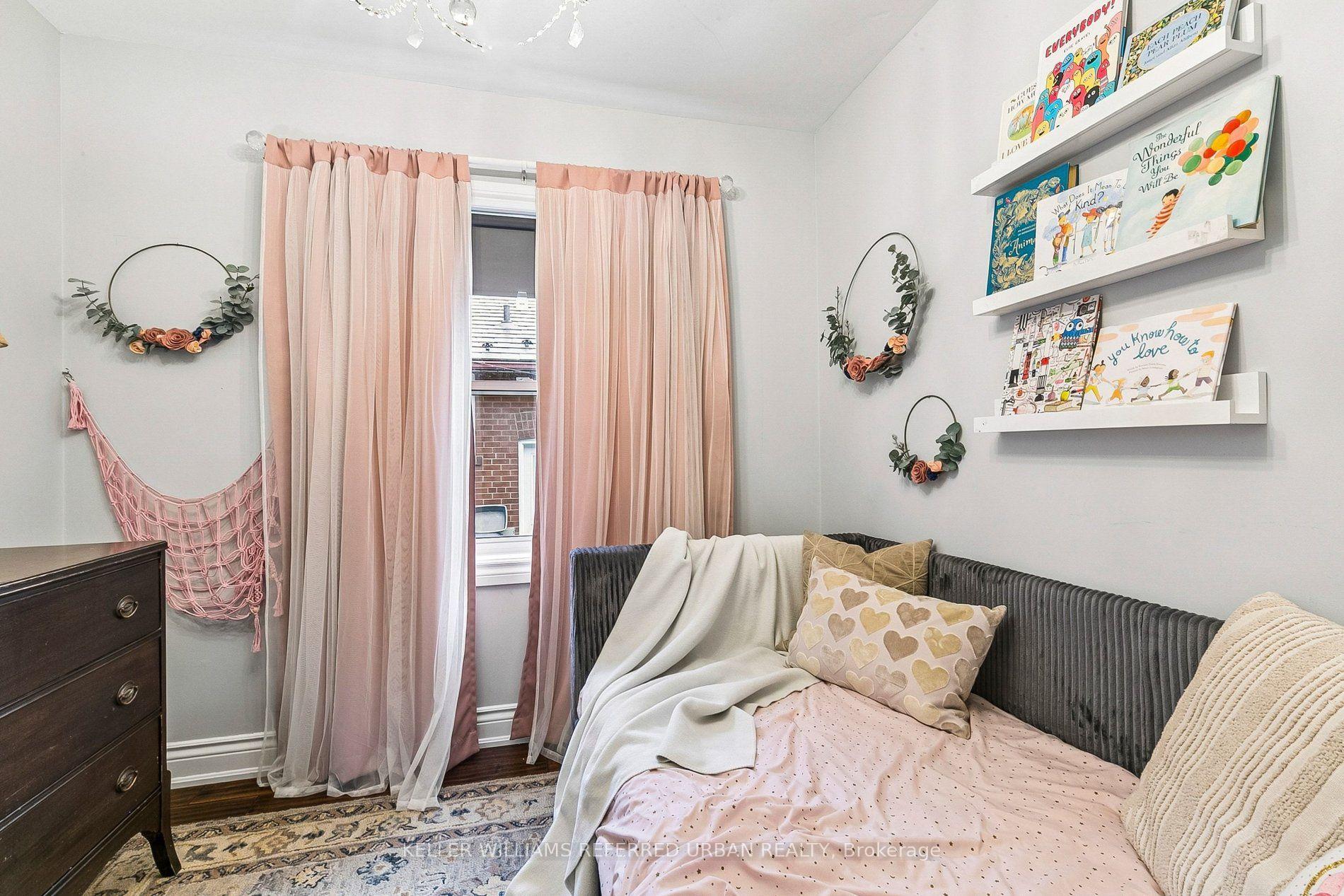 Photo 37 of 36 Vernadale Crescent, Scarborough, Clairlea-Birchmount — HOMEH
