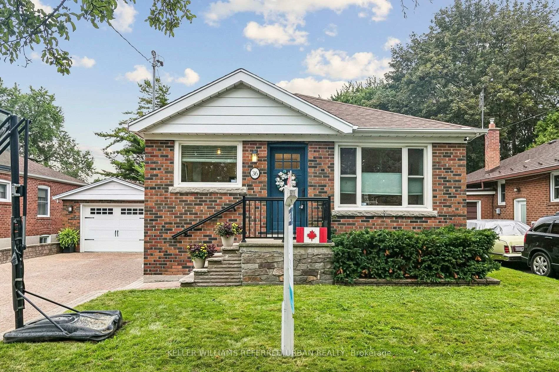 Photo 2 of 36 Vernadale Crescent, Scarborough, Clairlea-Birchmount — HOMEH