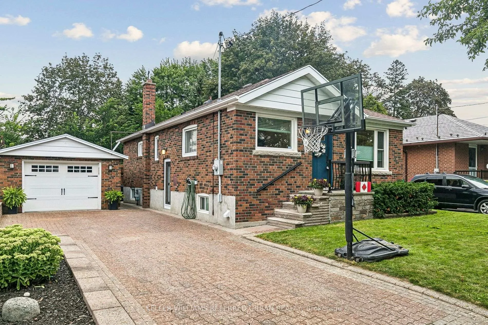 Photo 6 of 36 Vernadale Crescent, Scarborough, Clairlea-Birchmount — HOMEH