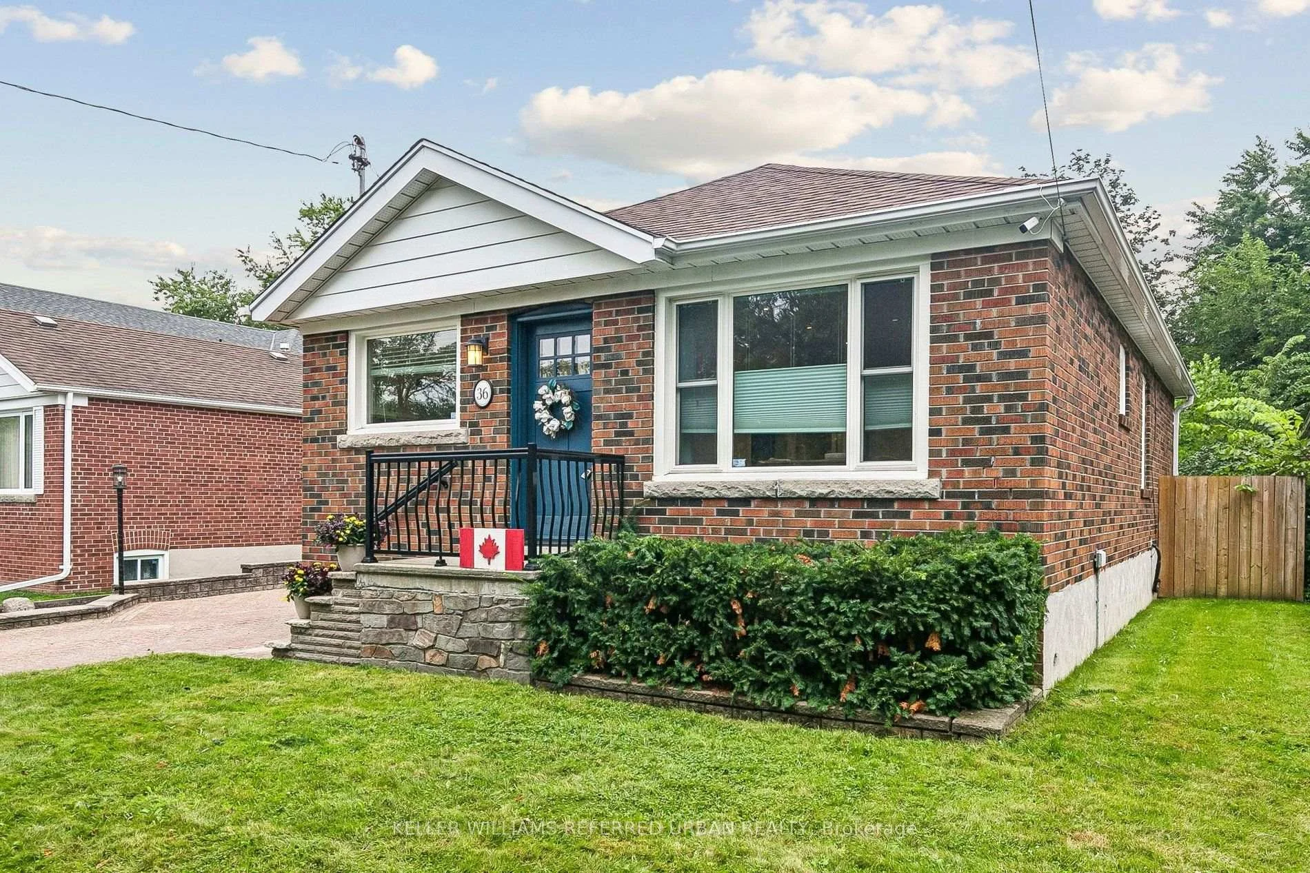 Photo 8 of 36 Vernadale Crescent, Scarborough, Clairlea-Birchmount — HOMEH
