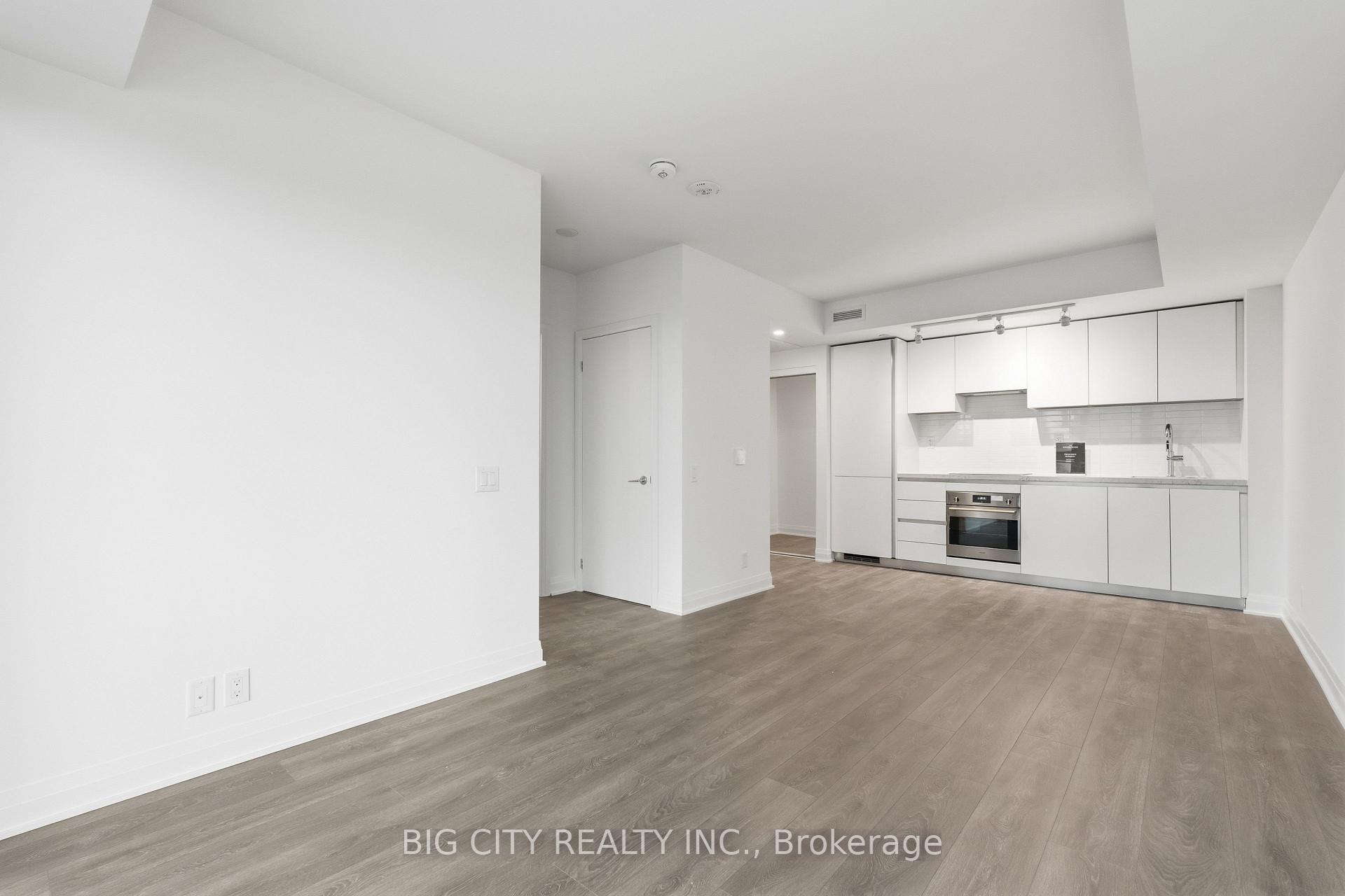 Photo 9 of Unit 1606, 25 Frederick Todd Way, Toronto, Thorncliffe Park — HOMEH