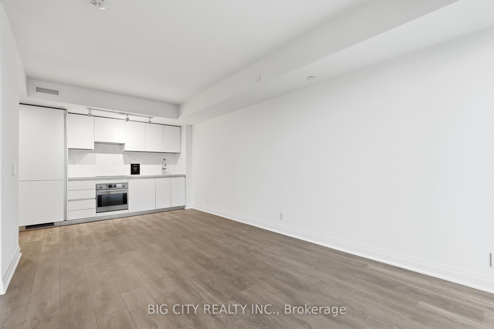 Photo 10 of Unit 1606, 25 Frederick Todd Way, Toronto, Thorncliffe Park — HOMEH