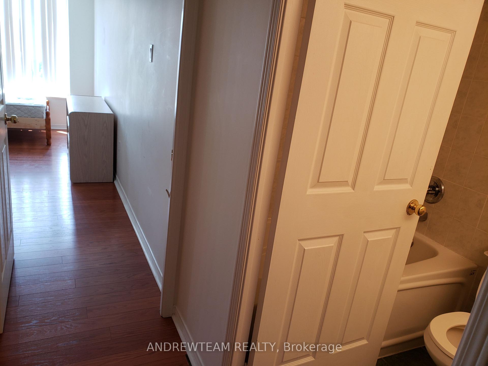 Photo 9 of Unit 1406, 887 Bay Street, Toronto, Bay Street Corridor — HOMEH