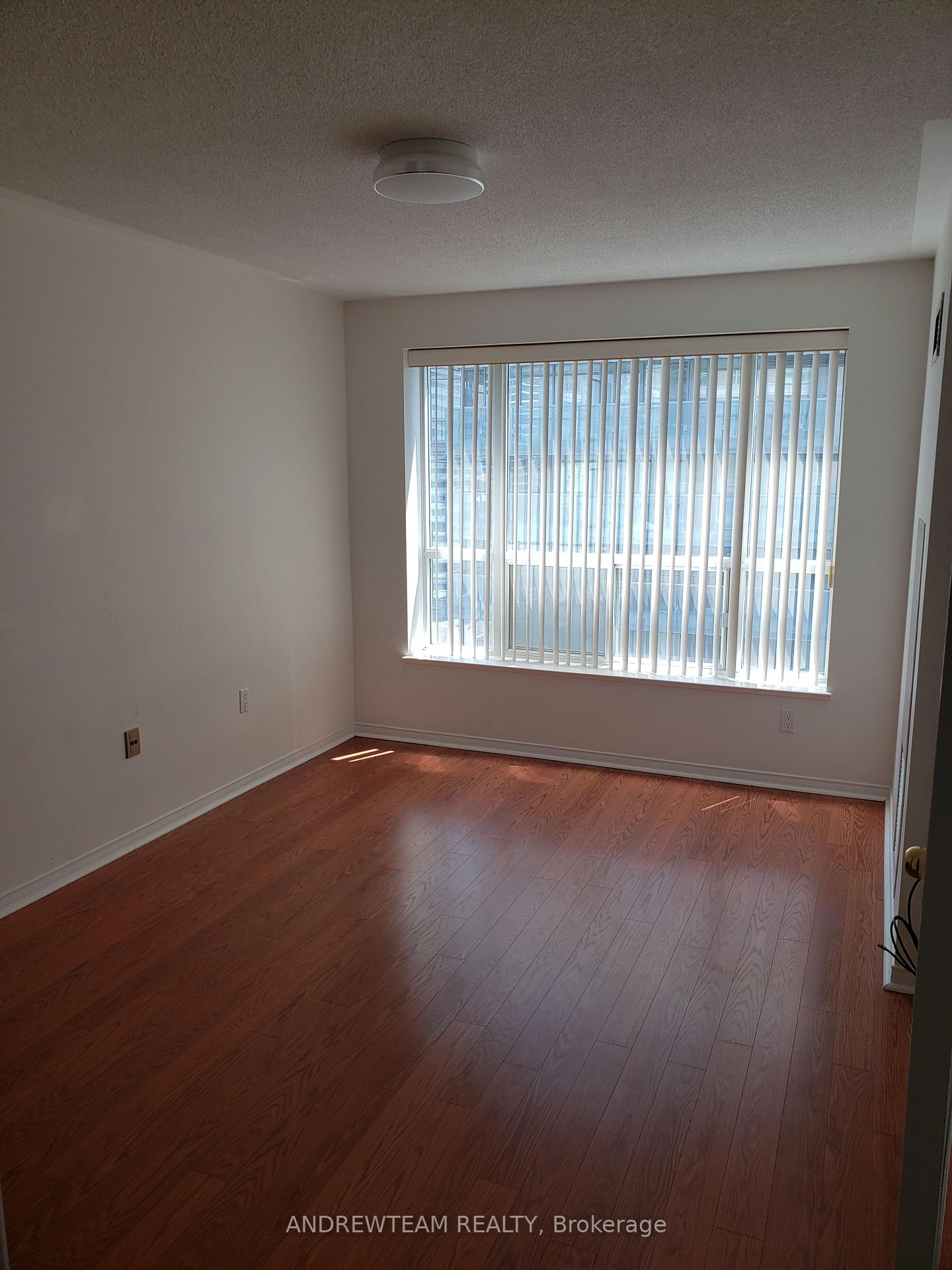 Photo 11 of Unit 1406, 887 Bay Street, Toronto, Bay Street Corridor — HOMEH