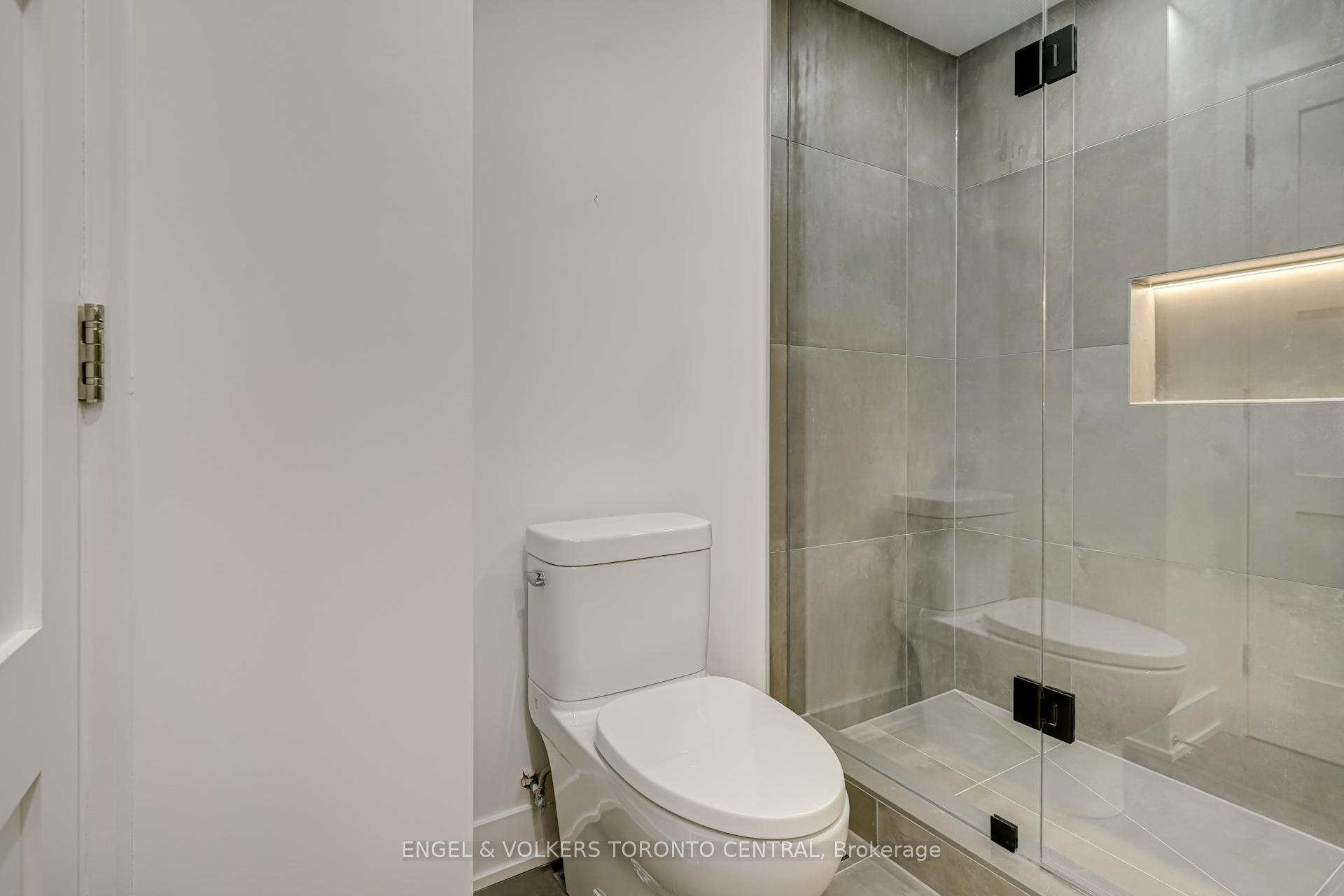 Photo 14 of 230 Willow Avenue, Toronto, The Beaches — HOMEH
