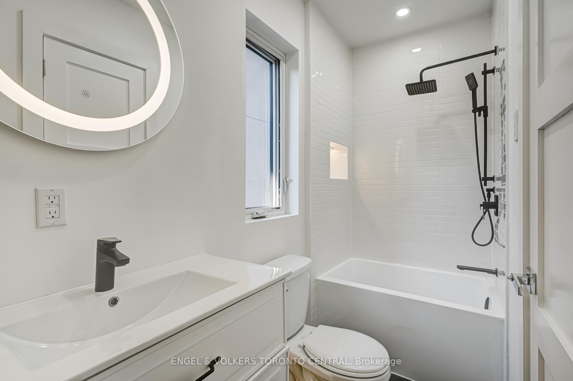 Photo 18 of 230 Willow Avenue, Toronto, The Beaches — HOMEH