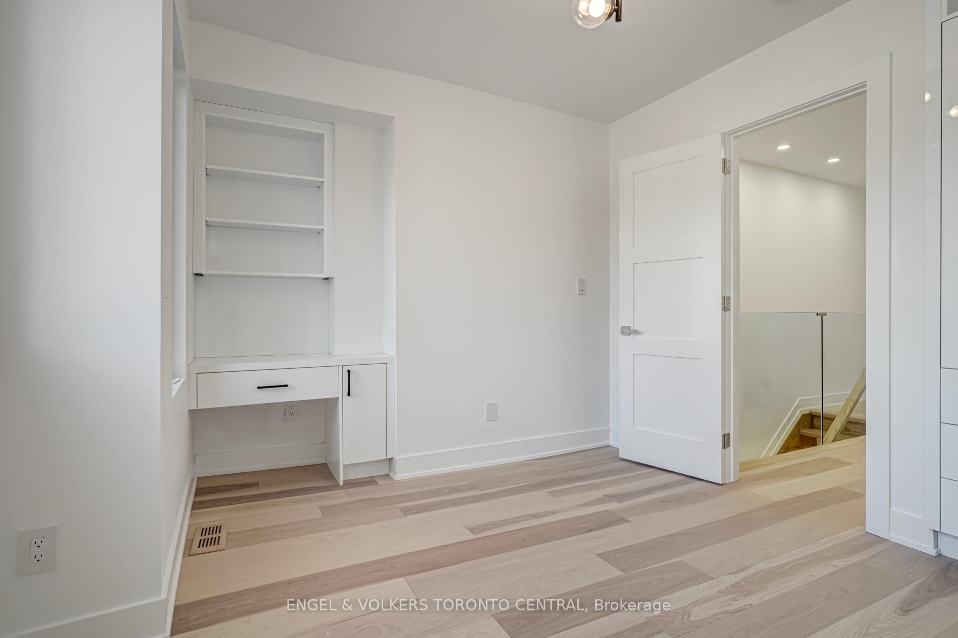 Photo 20 of 230 Willow Avenue, Toronto, The Beaches — HOMEH