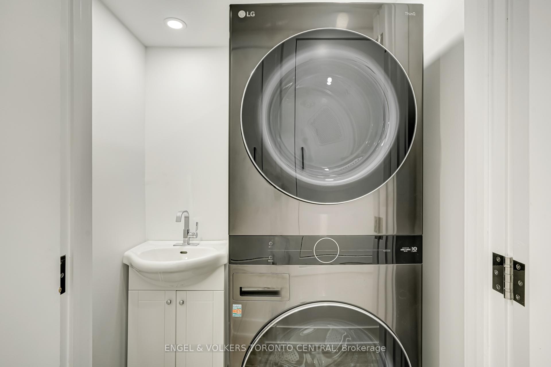 Photo 25 of 230 Willow Avenue, Toronto, The Beaches — HOMEH