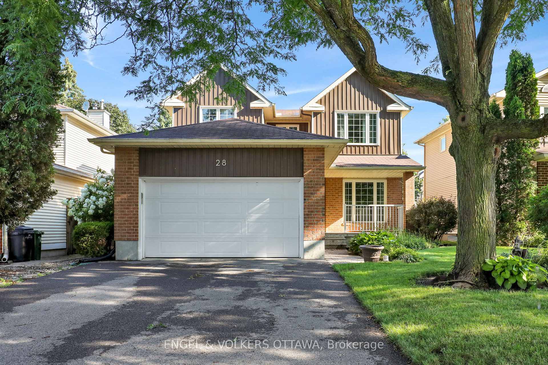 Photo of 28 Weybridge Drive