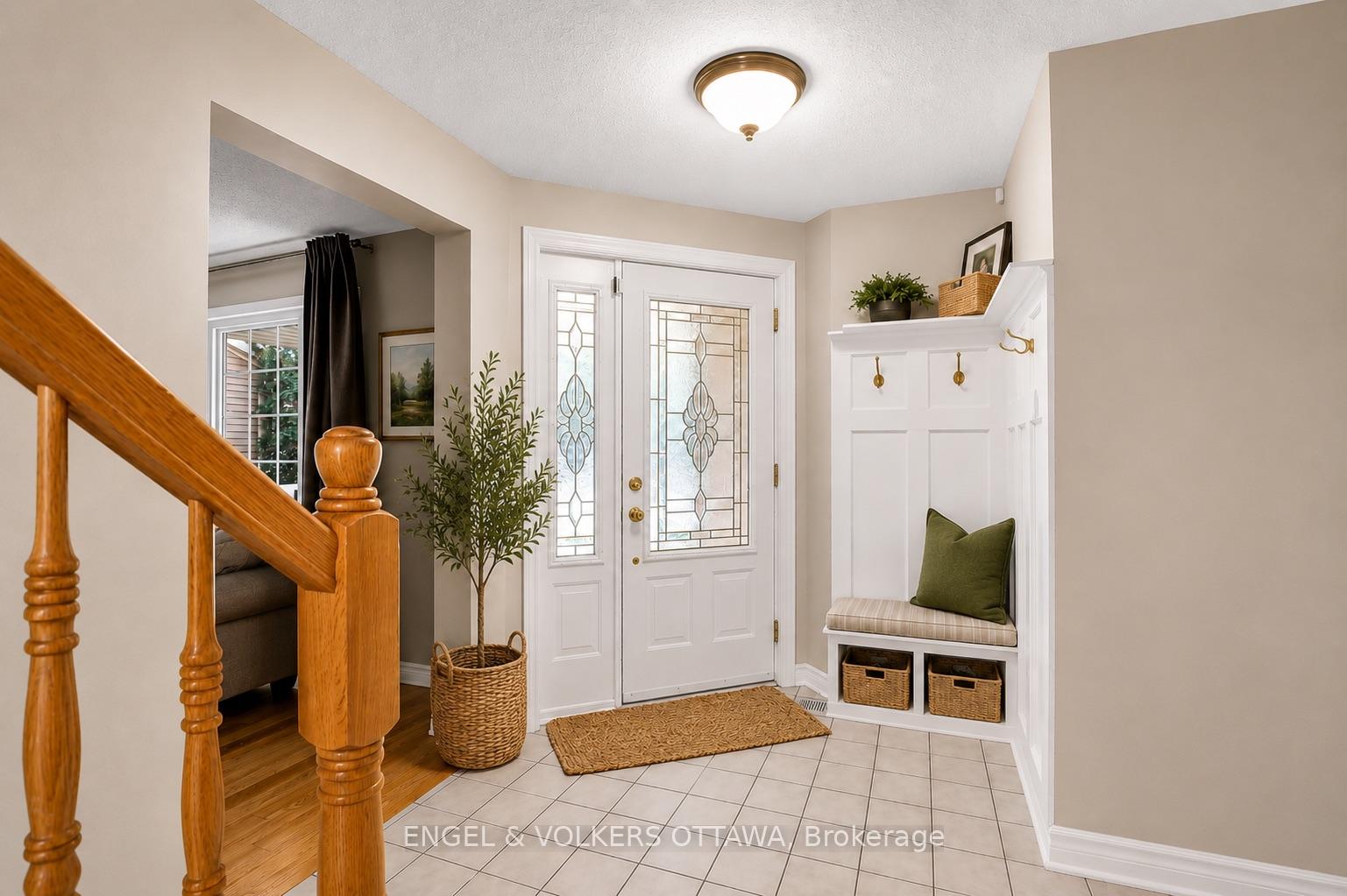 Photo 6 of 28 Weybridge Drive, Ottawa, Barrhaven - Cedargrove/Fraserdale — HOMEH
