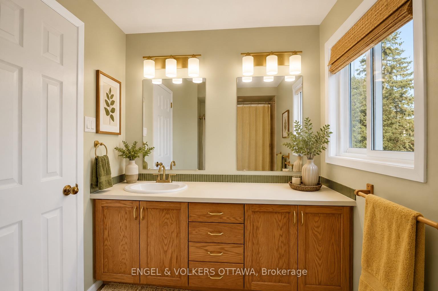 Photo 24 of 28 Weybridge Drive, Ottawa, Barrhaven - Cedargrove/Fraserdale — HOMEH
