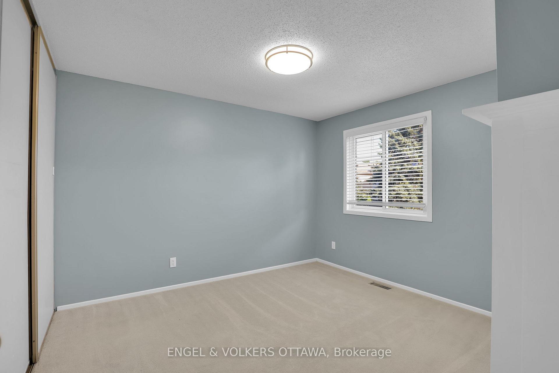 Photo 27 of 28 Weybridge Drive, Ottawa, Barrhaven - Cedargrove/Fraserdale — HOMEH
