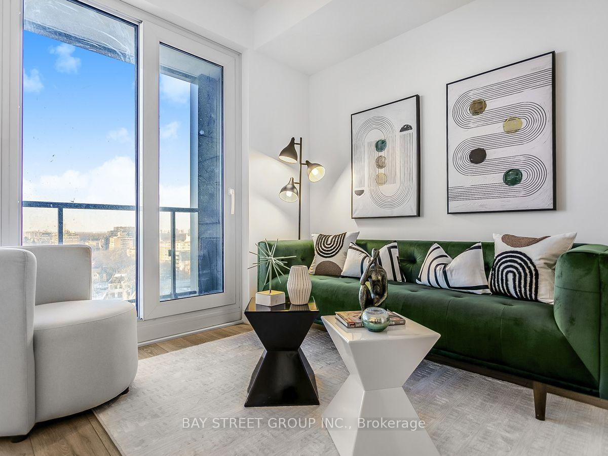 Photo 2 of Unit 1812, 2020 Bathurst Street, Toronto, Humewood-Cedarvale — HOMEH