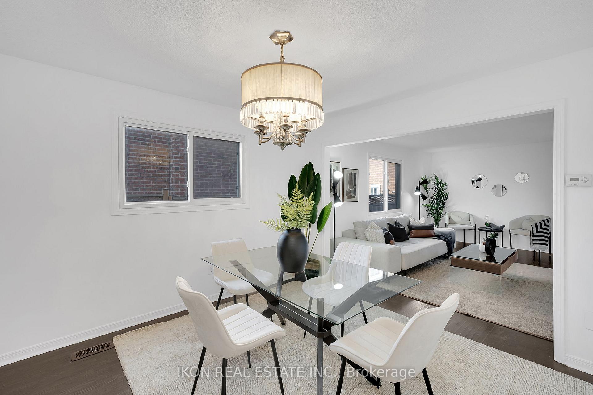 Photo 8 of 182 Tall Grass Trail, Vaughan, East Woodbridge — HOMEH