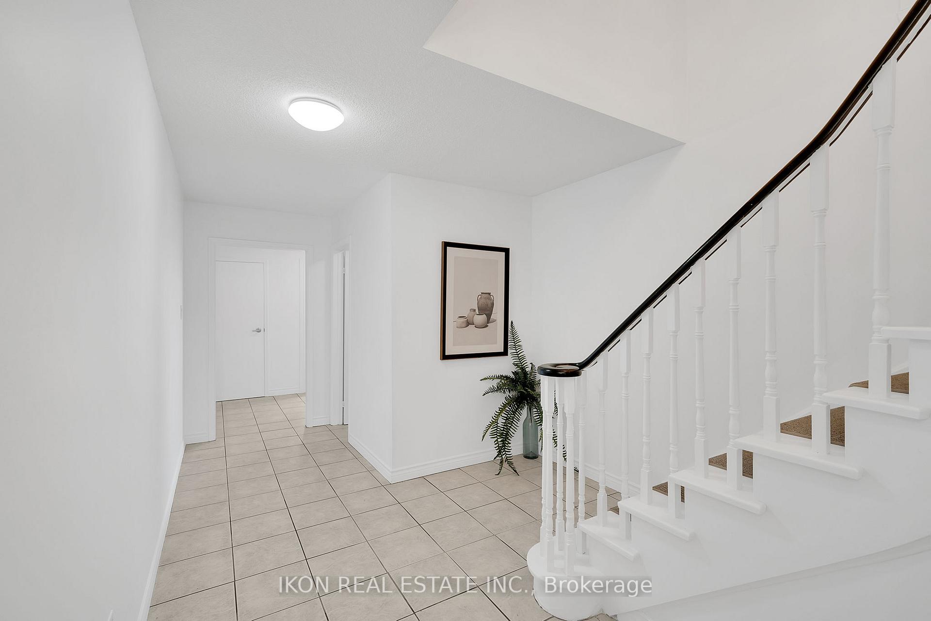 Photo 9 of 182 Tall Grass Trail, Vaughan, East Woodbridge — HOMEH