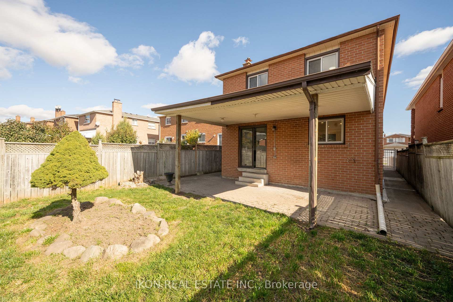 Photo 33 of 182 Tall Grass Trail, Vaughan, East Woodbridge — HOMEH