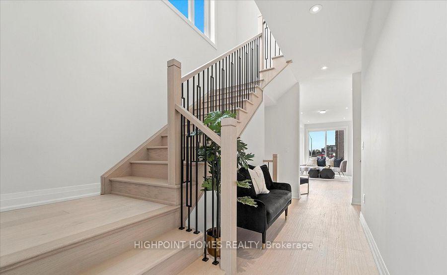 Photo 6 of 77 Schmeltzer Crescent, Richmond Hill, Rural Richmond Hill — HOMEH