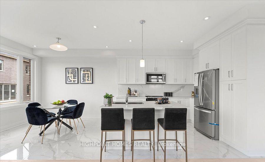 Photo 12 of 77 Schmeltzer Crescent, Richmond Hill, Rural Richmond Hill — HOMEH