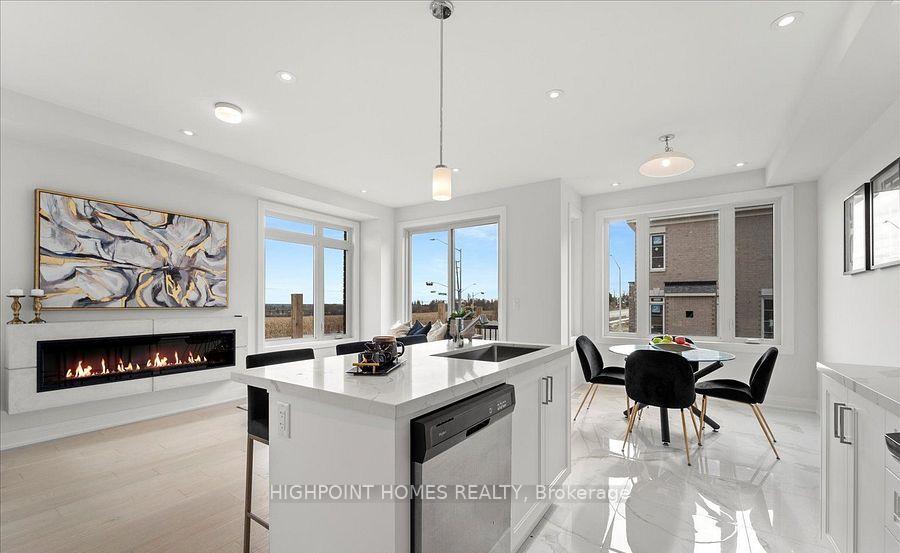 Photo 18 of 77 Schmeltzer Crescent, Richmond Hill, Rural Richmond Hill — HOMEH