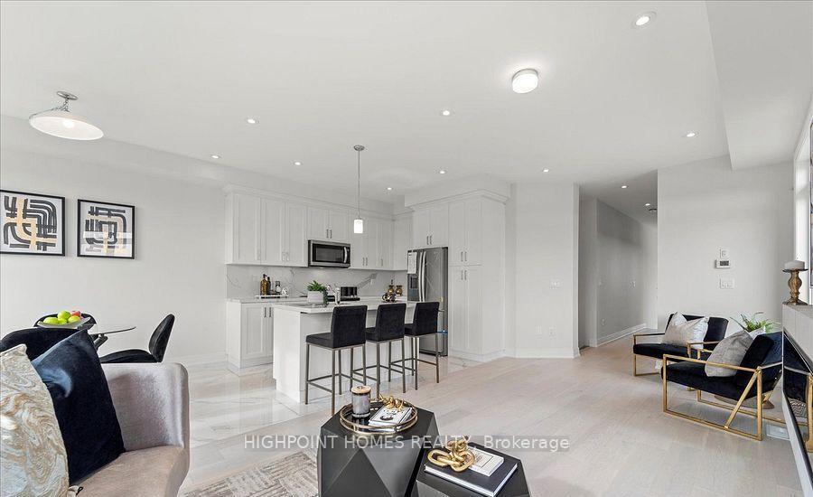 Photo 22 of 77 Schmeltzer Crescent, Richmond Hill, Rural Richmond Hill — HOMEH