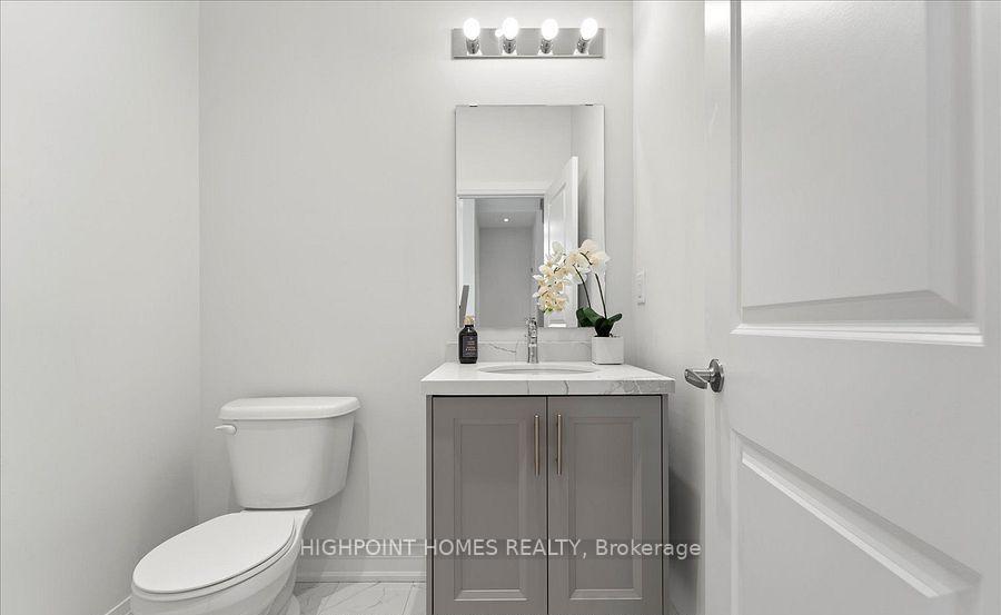 Photo 23 of 77 Schmeltzer Crescent, Richmond Hill, Rural Richmond Hill — HOMEH