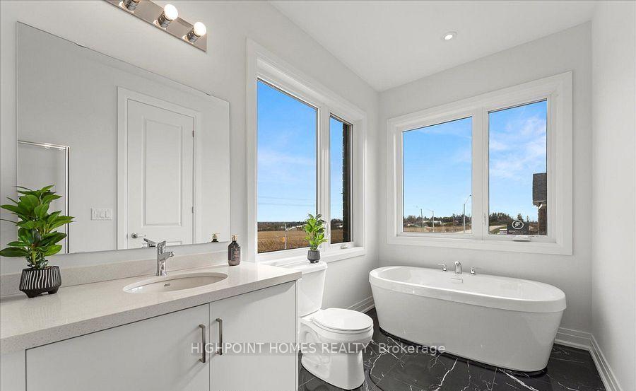 Photo 30 of 77 Schmeltzer Crescent, Richmond Hill, Rural Richmond Hill — HOMEH