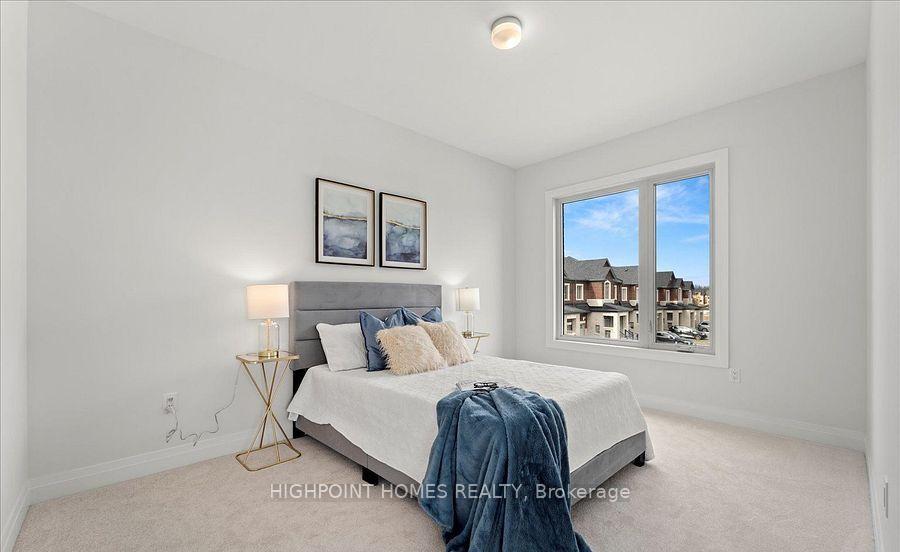 Photo 32 of 77 Schmeltzer Crescent, Richmond Hill, Rural Richmond Hill — HOMEH
